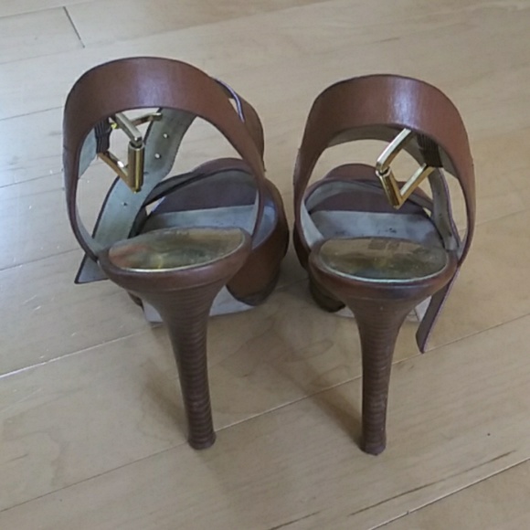Michael Kors platform sandal - Picture 3 of 3